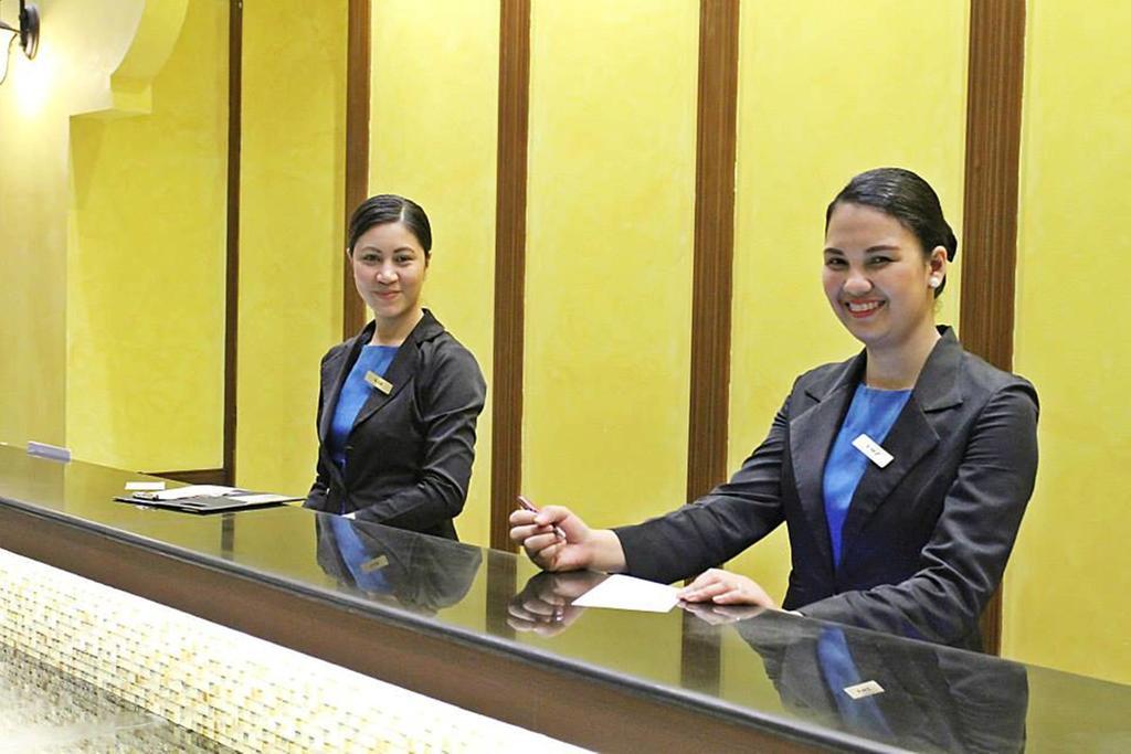 The Pepperland Hotel レガスピ エクステリア 写真